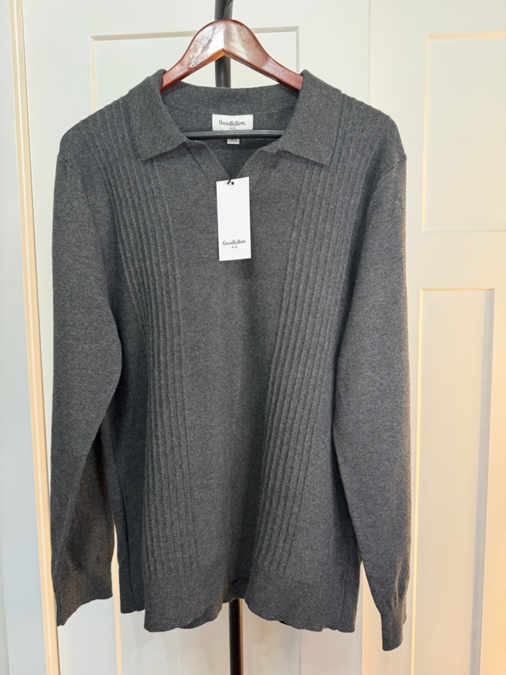 Goodfellow & Co Men's Dark Charcoal V-Neck collared ribbed Sweater Large #149